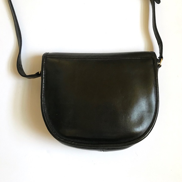 SOLD ||||| Authentic Coach Leatherware Saddle Bag - Picture 3 of 8